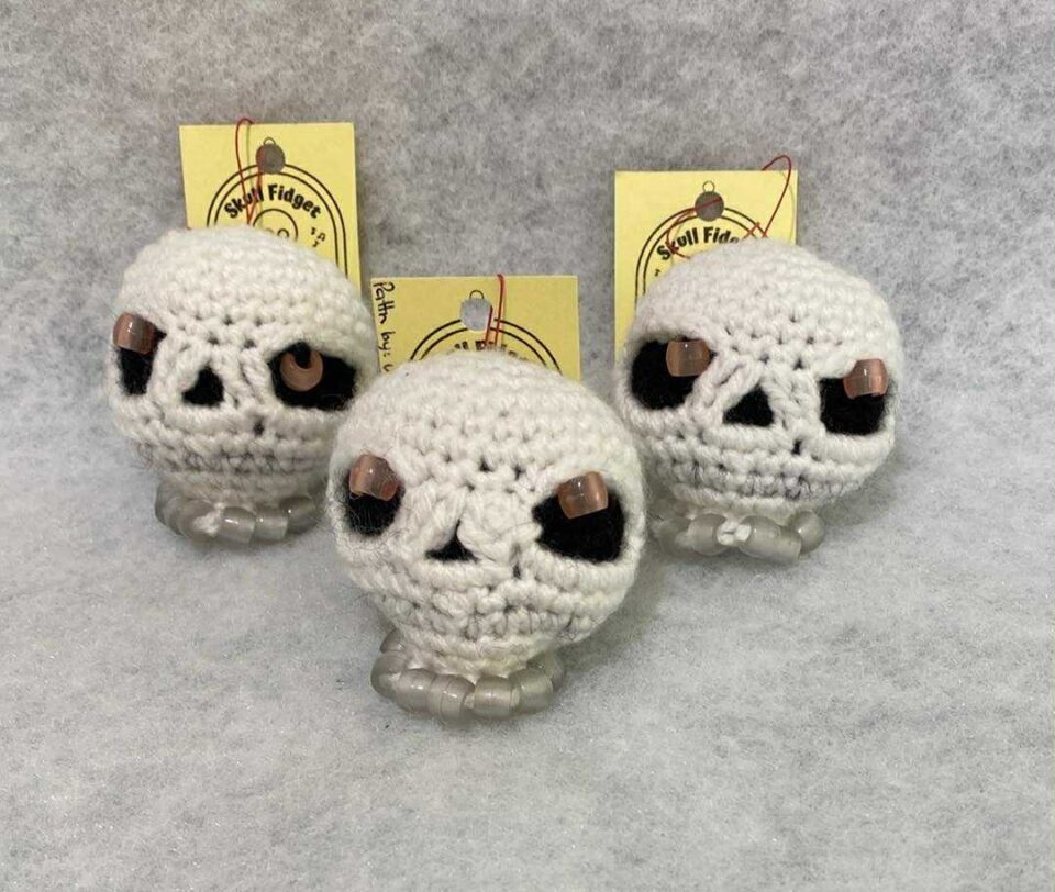 Skull Fidgets with glow 'n' the dark Beads